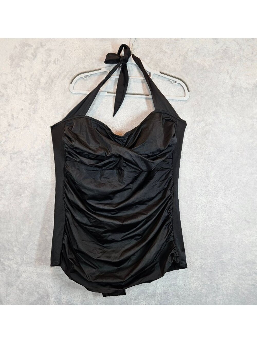 White Stag Womens 22-24 Black Halter Ruched Swimsuit halter vacation pool beach